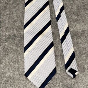 Ermenegildo Zegna 100% Silk Tie Blue Ivory Navy Luxury Men’s Necktie Italy